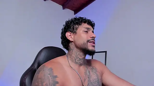 LuigiVitale 1 online show from March 2026 01:20:02 AM