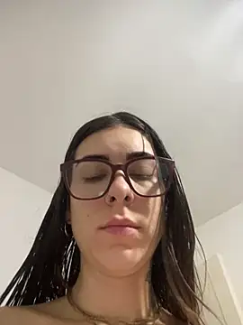 fer-nanda online show from February 2026 03:25:01 AM