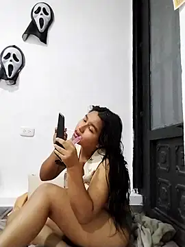 Snapshot of luna_seductiva18 chatting on November 2025 11:19:02 PM luna seductiva18 online show from November 2025 11:19:02 PM