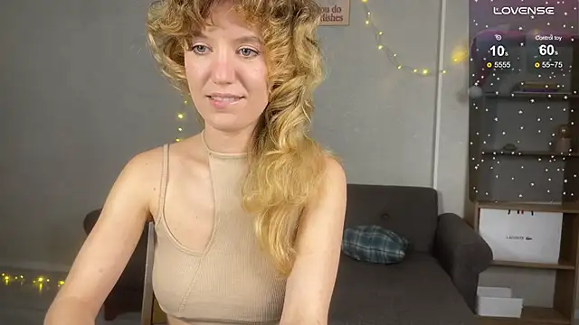 Snapshot of Play_Me_Softly chatting on December 2025 02:57:02 PM Play Me Softly online show from December 2025 02:57:02 PM