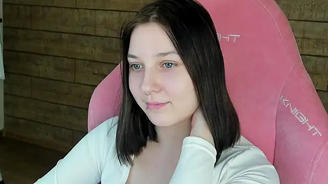 TinnaBurton online show from January 2026 04:23:02 PM