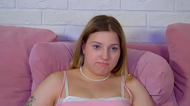 TinnaBurton online show from July 2026 03:23:01 AM