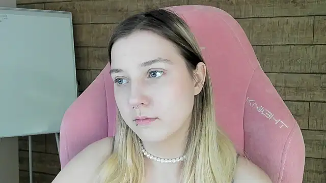 TinnaBurton online show from July 2026 04:23:01 PM