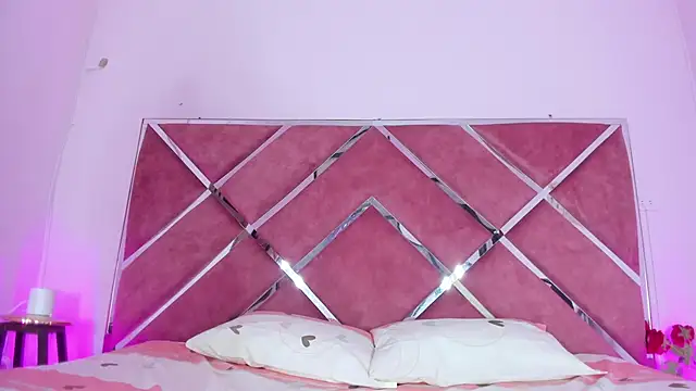 ZoeClarkk  online show from February 2026 01:10:01 PM