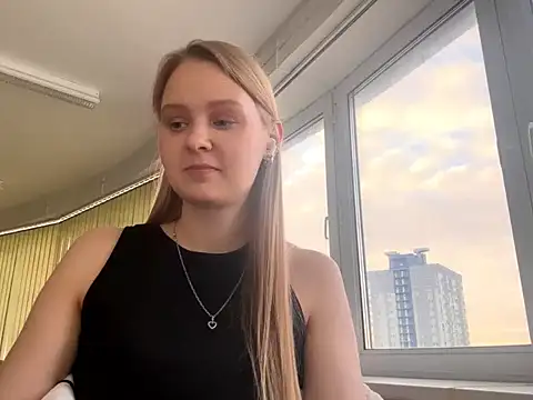 Snapshot of PaulitaSolow chatting on November 2025 06:52:01 AM PaulitaSolow online show from November 2025 06:52:01 AM