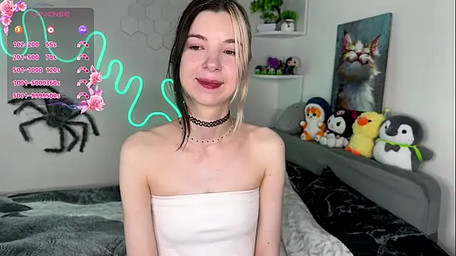 Snapshot of Emmie_shy chatting on May 2026 08:37:01 PM Emmie shy online show from May 2026 08:37:01 PM