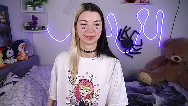 Snapshot of Emmie_shy chatting on June 2026 12:41:02 PM Emmie shy online show from June 2026 12:41:02 PM