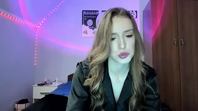 tinyglow online show from December 2025 07:26:02 AM