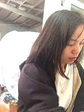 Trangbabylove online show from November 2025 01:22:02 AM