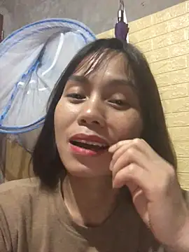 Trangbabylove online show from March 2026 05:39:02 PM