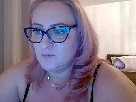 Snapshot of sweetmayaxx chatting on November 2025 06:57:02 PM sweetmayaxx online show from November 2025 06:57:02 PM