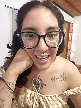 Melinerd online show from November 2025 05:15:02 PM