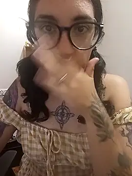 Melinerd online show from December 2025 05:31:02 PM