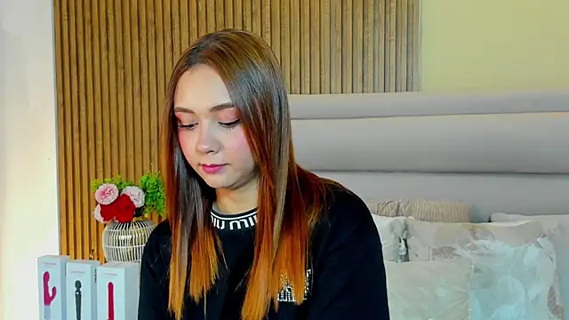 Snapshot of LondraBlush chatting on May 2026 11:04:01 AM LondraBlush online show from May 2026 11:04:01 AM