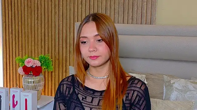 Snapshot of LondraBlush chatting on May 2026 12:01:01 PM LondraBlush online show from May 2026 12:01:01 PM