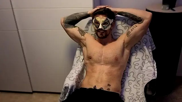 Snapshot of Mystery_Mark chatting on November 2025 08:40:01 PM Mystery Mark online show from November 2025 08:40:01 PM