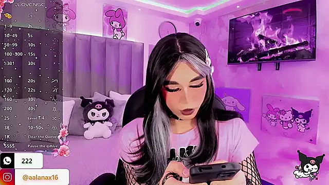 dearAlanaxxx online show from December 2025 09:33:01 PM