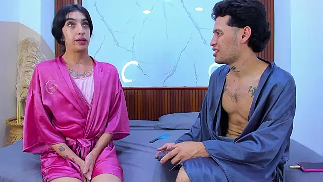 Snapshot of Loversinfire2 chatting on February 2026 02:53:01 AM Loversinfire2 online show from February 2026 02:53:01 AM