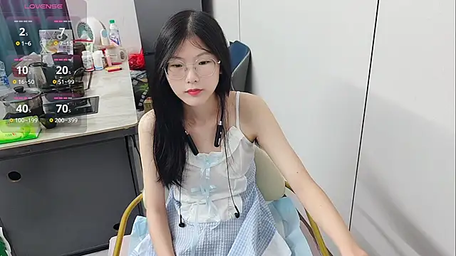 Snapshot of xlin-baby chatting on April 2026 04:02:02 PM xlin-baby online show from April 2026 04:02:02 PM