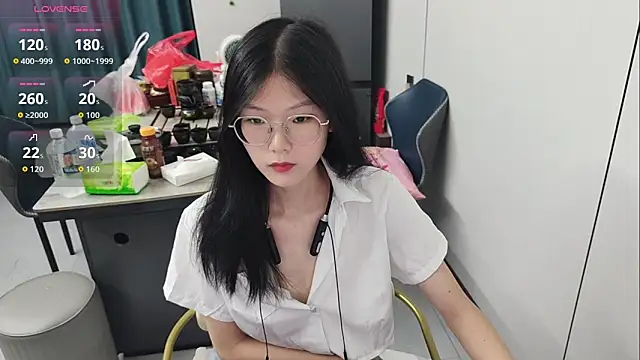 Snapshot of xlin-baby chatting on May 2026 04:23:02 PM xlin-baby online show from May 2026 04:23:02 PM