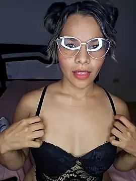 Snapshot of pamela_Tiny chatting on February 2026 02:51:01 PM pamela Tiny online show from February 2026 02:51:01 PM