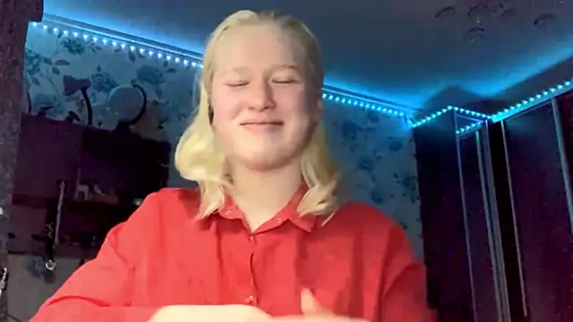 Snapshot of ArissuCuteey chatting on November 2025 03:40:01 PM ArissuCuteey online show from November 2025 03:40:01 PM