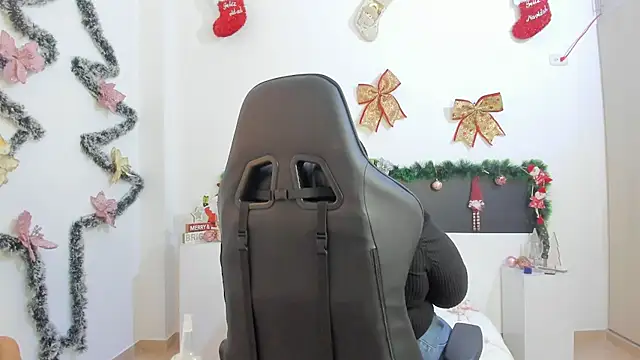 BWW-CINDY11 online show from December 2025 03:24:02 AM