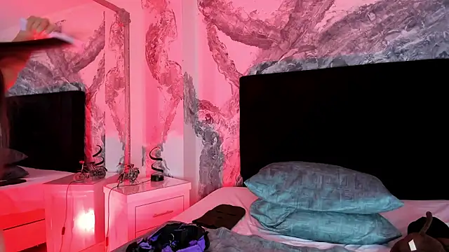 Snapshot of VictoriaSaenz1_ chatting on December 2025 06:09:02 AM VictoriaSaenz1 online show from December 2025 06:09:02 AM