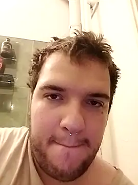 Snapshot of Ziulica chatting on November 2025 12:33:01 AM Ziulica online show from November 2025 12:33:01 AM