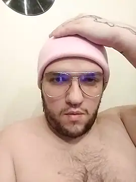 Snapshot of Ziulica chatting on November 2025 03:12:02 PM Ziulica online show from November 2025 03:12:02 PM