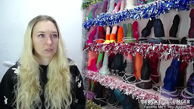 BrookeDillinger online show from December 2025 07:40:02 PM