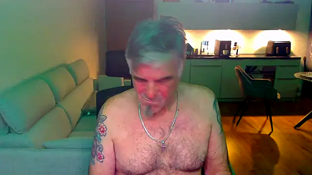 Buidapest online show from March 2026 04:18:01 AM