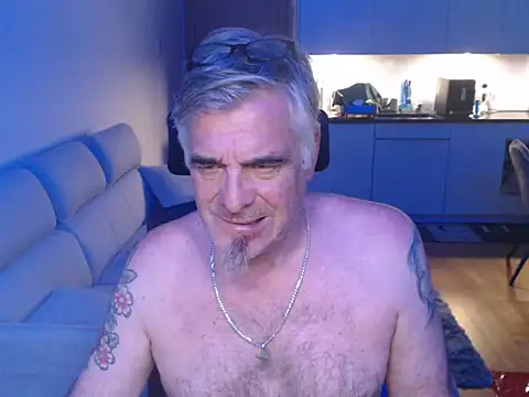 Buidapest online show from April 2026 05:52:01 AM