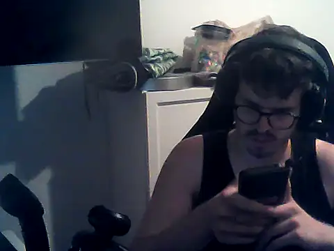 Snapshot of DesertedMonoxide chatting on June 2026 04:33:01 PM DesertedMonoxide online show from June 2026 04:33:01 PM