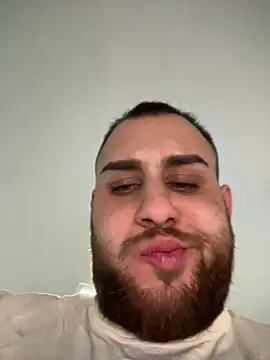 Snapshot of Andreiandu23 chatting on February 2026 07:52:01 PM Andreiandu23 online show from February 2026 07:52:01 PM