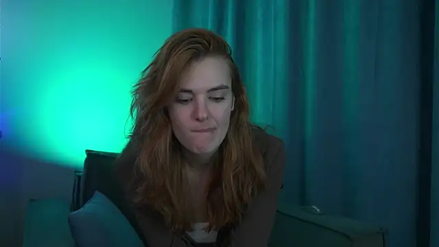 Snapshot of foxy_cute4you chatting on February 2026 06:23:02 PM foxy cute4you online show from February 2026 06:23:02 PM