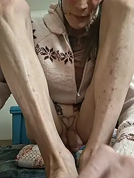 Snapshot of MaitressePomme3 chatting on January 2026 02:48:01 AM MaitressePomme3 online show from January 2026 02:48:01 AM