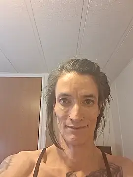 Snapshot of MaitressePomme3 chatting on February 2026 01:53:02 AM MaitressePomme3 online show from February 2026 01:53:02 AM