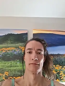 Snapshot of MaitressePomme3 chatting on February 2026 05:47:02 PM MaitressePomme3 online show from February 2026 05:47:02 PM