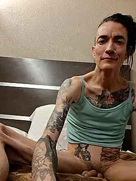 Snapshot of MaitressePomme3 chatting on March 2026 07:45:01 AM MaitressePomme3 online show from March 2026 07:45:01 AM