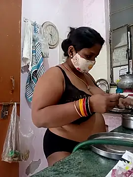 CUTE-LOVE-SWEETS online show from April 2026 03:50:01 PM