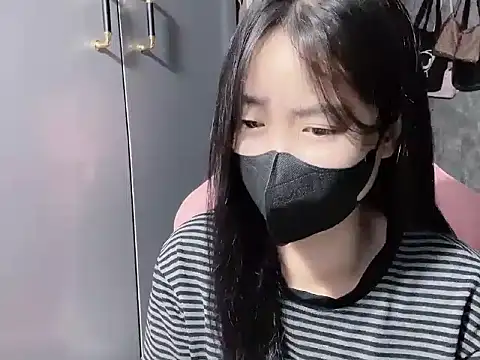 Hellen2999 online show from December 2025 03:23:02 AM