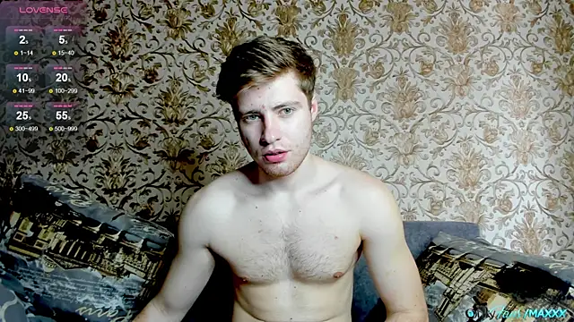 Maxhornyblondieman online show from March 2026 10:48:01 AM