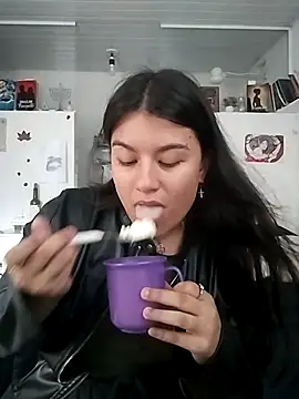 Satanatrix online show from December 2025 06:58:01 PM