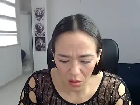 Annie Cervantez online show from January 2026 11:25:01 AM