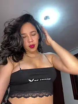 Snapshot of Esmerald_1111 chatting on January 2026 03:05:02 PM Esmerald 1111 online show from January 2026 03:05:02 PM