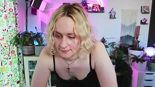 xzoeyryanx online show from March 2026 05:45:02 PM