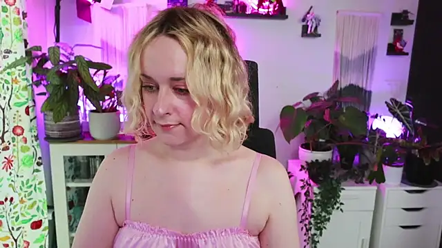Snapshot of xzoeyryanx chatting on June 2026 06:08:01 PM xzoeyryanx online show from June 2026 06:08:01 PM