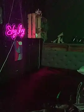 Shy-Ivy online show from April 2026 08:14:01 PM