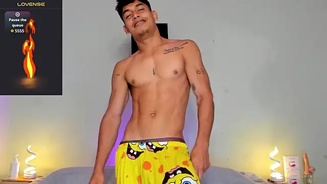 Snapshot of blorelopez chatting on April 2026 01:30:01 PM blorelopez online show from April 2026 01:30:01 PM